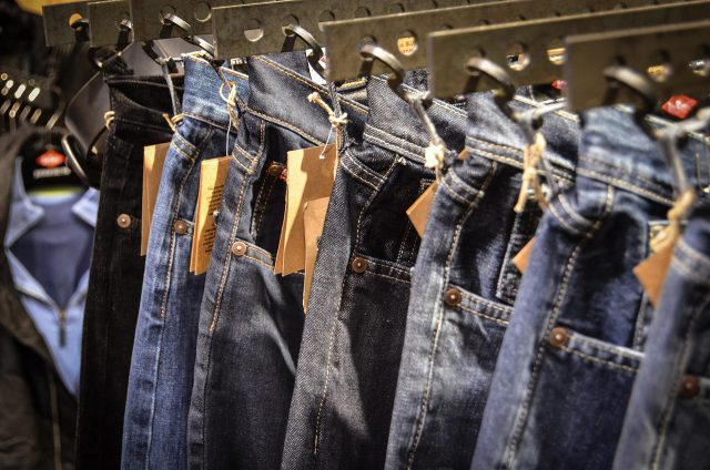 Moda męska. Co powinno znaleźć się w każdej męskiej szafie?