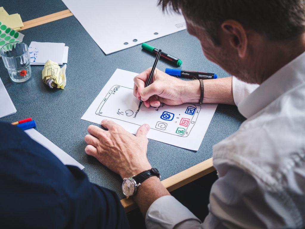 Staż UX: Jak zacząć karierę jako User Experience Designer? 